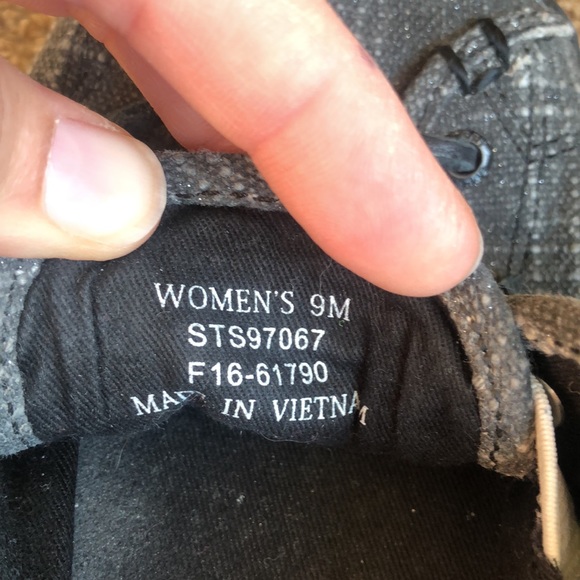 Sperry top-slider black and white tennis shoes. 9 - Picture 2 of 9